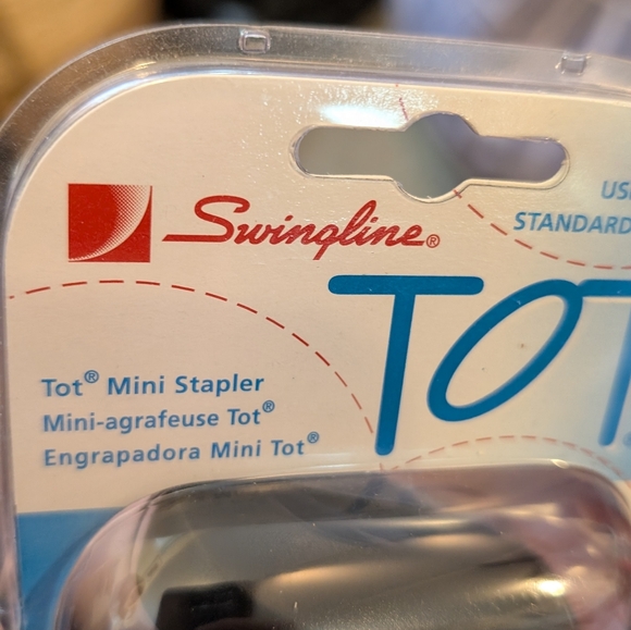 Swingline mini stapler with staples New - Picture 4 of 4